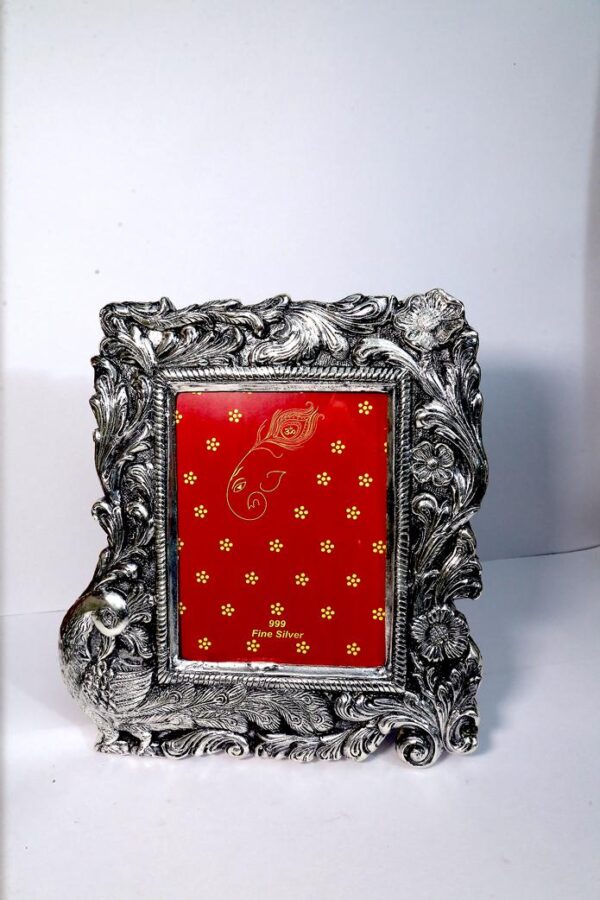 Har G Silver Peacock Photo Frame Set In 999 Pure Silver, Over Resin Wood To Bring Abundance & Enlightenment In Your Life (‎27.94L x 30.48B x 3.81D centimeters)