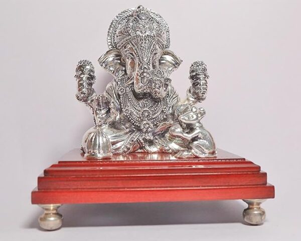 Har G Silver 5.5” Wide Exquisite Handmade Murthi of Vigneshwara in 999 Pure Silver is Ideal for Puja Or As A Gift