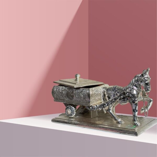 Har G Silver 999 Pure Silver Plated Horse Rath Baggi with Plate | Antique Finish Home Décor Showpiece | Resin Wood Interior - Image 2